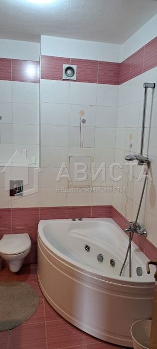 Дава се под наем Тристаен апартамент в София, Център - 130 кв.м за 1600 € - Снимка #9