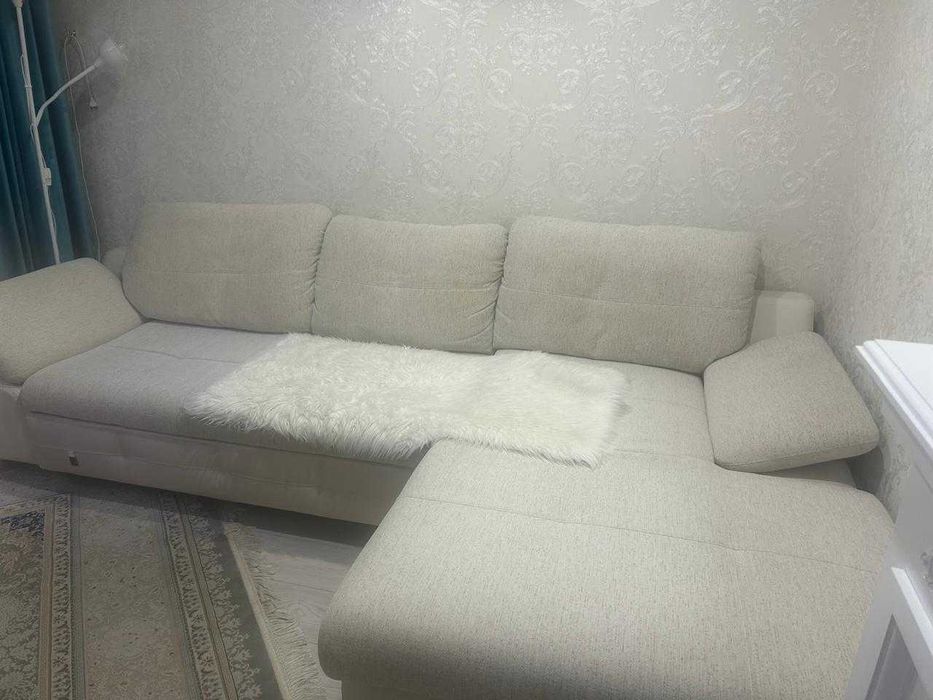 Диван с креслом в гостиную
