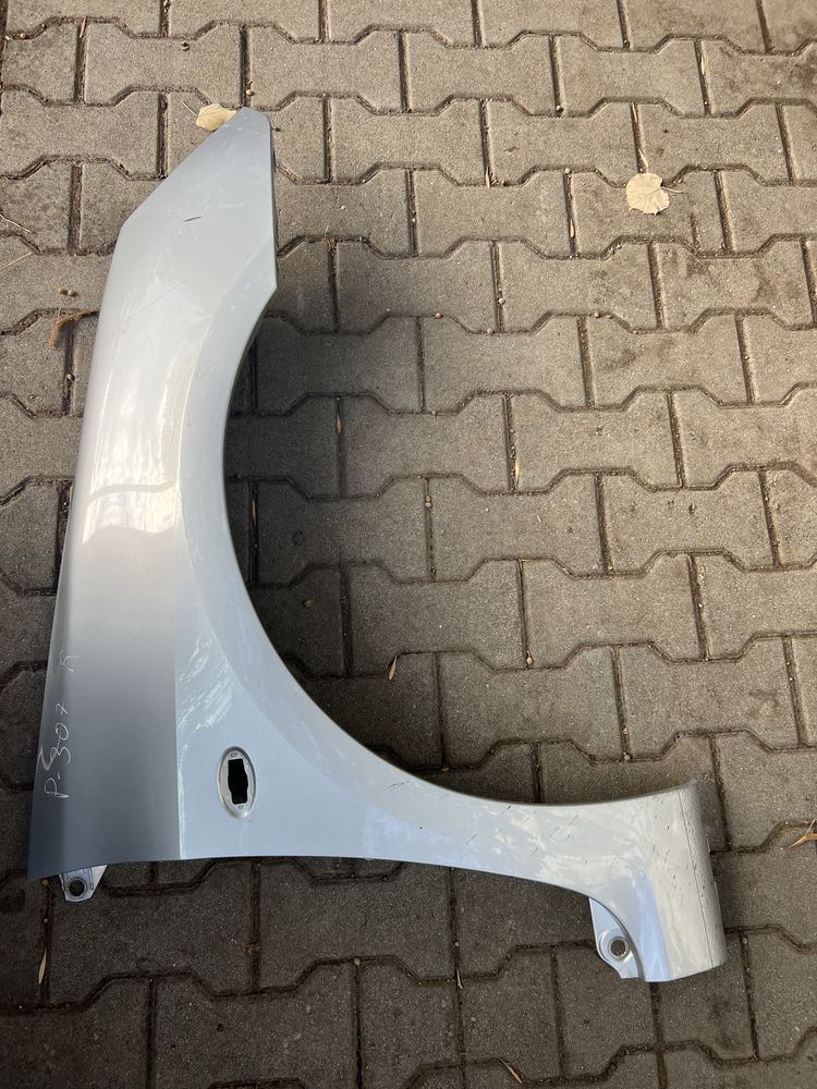 Преден калник Peugeot 307