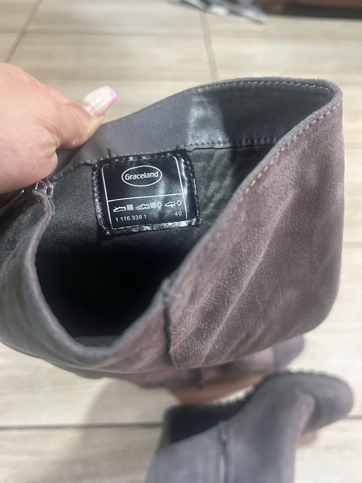 Ghete inalte piele intoarsa