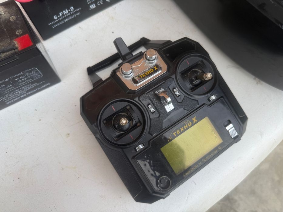 Лодка за захранка TEXNO X