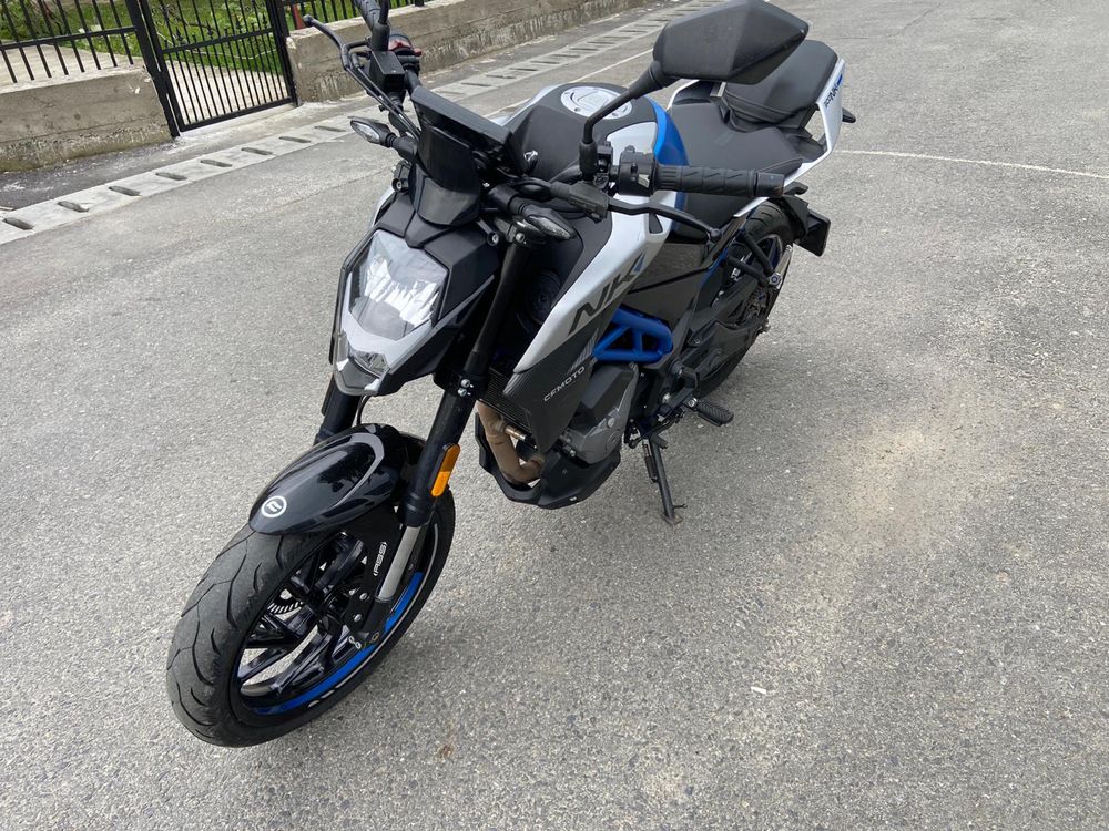 Motocicleta Naked CF Moto 300NK 300cm 2023 cu ABS, injectie