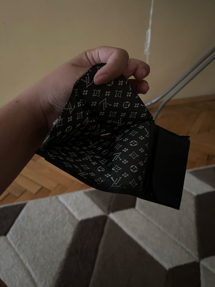 Портмоне на Louis Vuitton