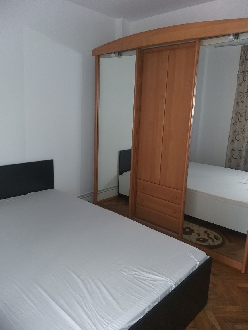 Apartament de închiriat
