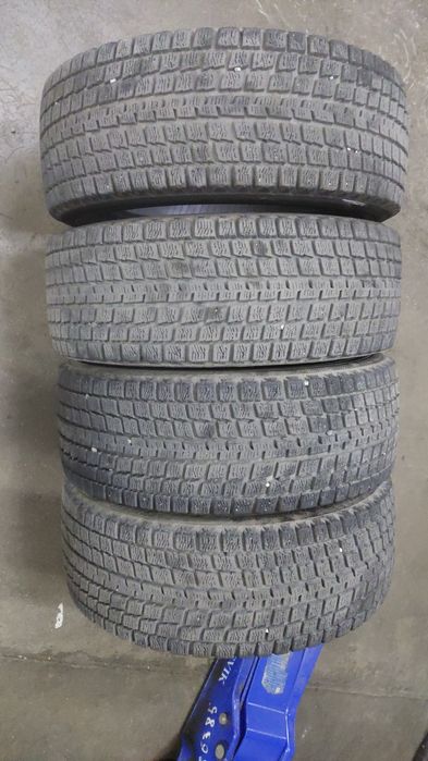 Продам резина 16размер