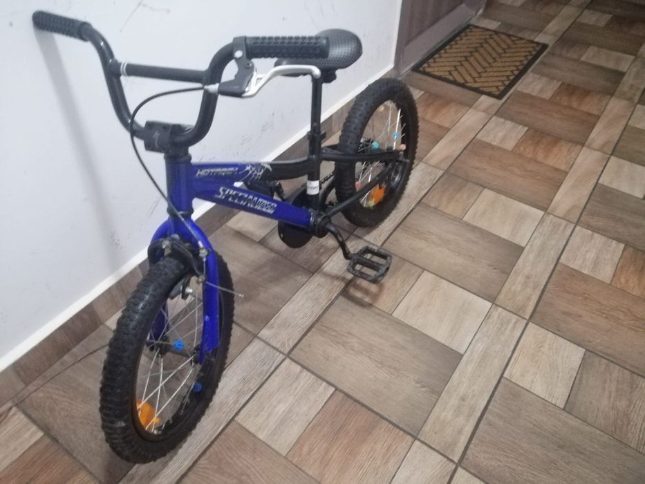 Vând bicicleta Specialized roti 16' stare buna+roti ajutatoare