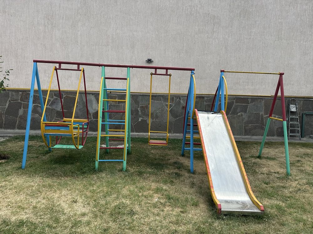 Продам детскую площадку