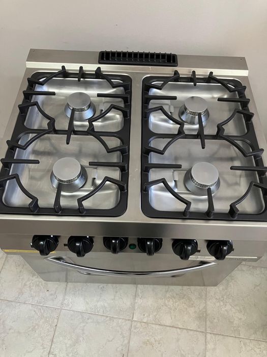 Aragaz profesional gaz si cuptor electric NOU