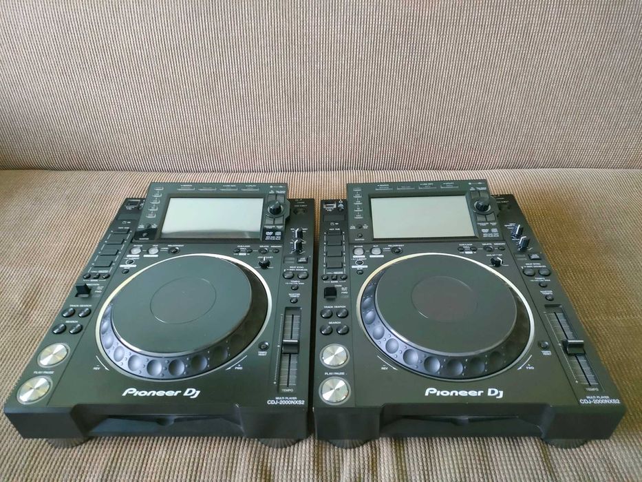 2 cd playere Pioneer cdj 2000 Nexus 2 stare ireprosabila