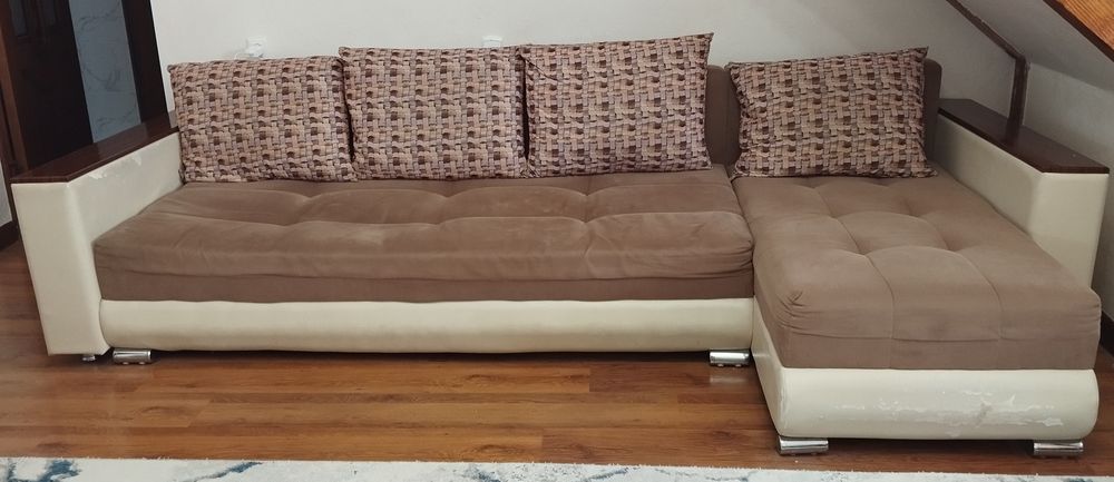 Продам гостиный диван