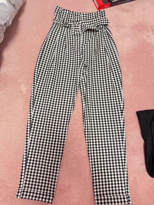 Дамски панталони Bershka