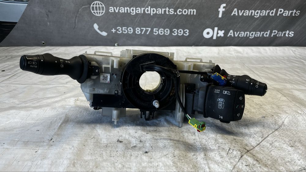 Renault Laguna 3 лостчета около волан