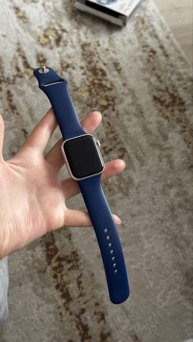 Часы Apple wash SE 2022 года