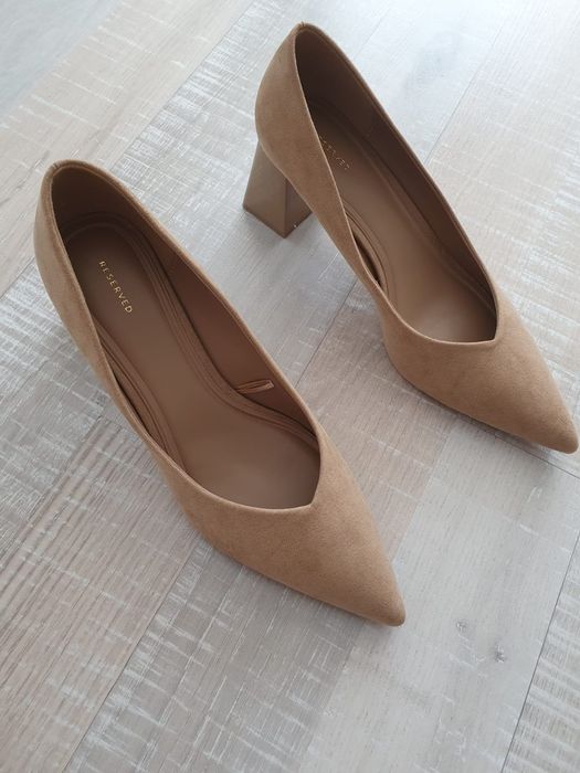 Pantofi cu toc Reserved