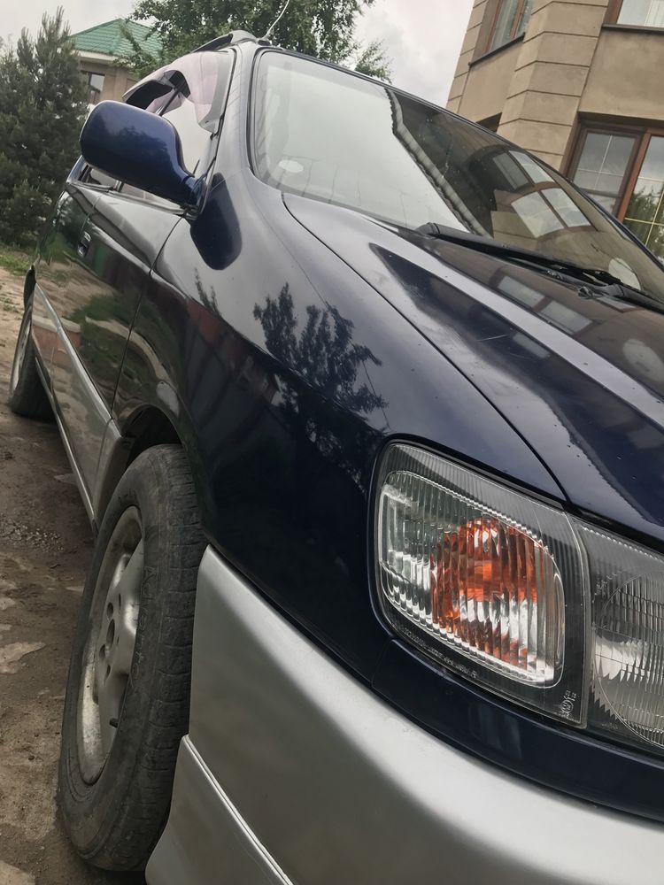 Toyota Ipsum продаю