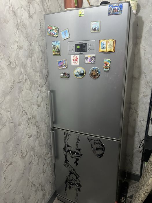 Продаю холодильник LG
