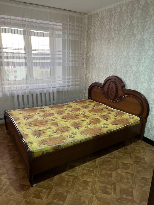 Продам спальный гарнитур