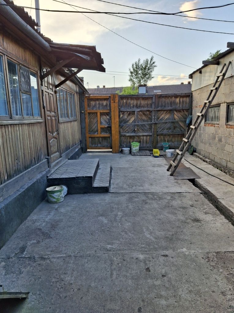 Продам дом в районе гор.электросети