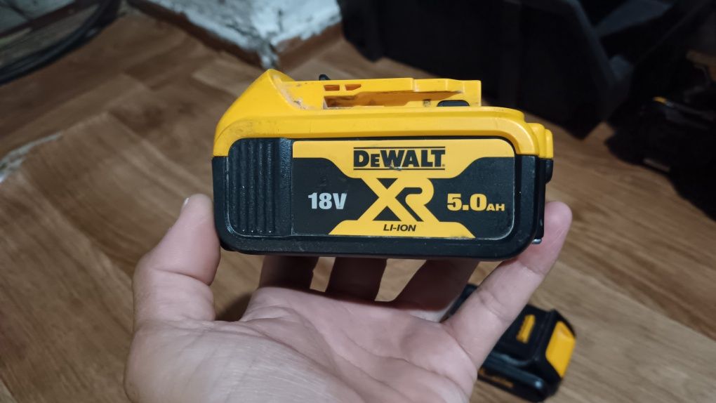 Аккумулятор 18в dewalt