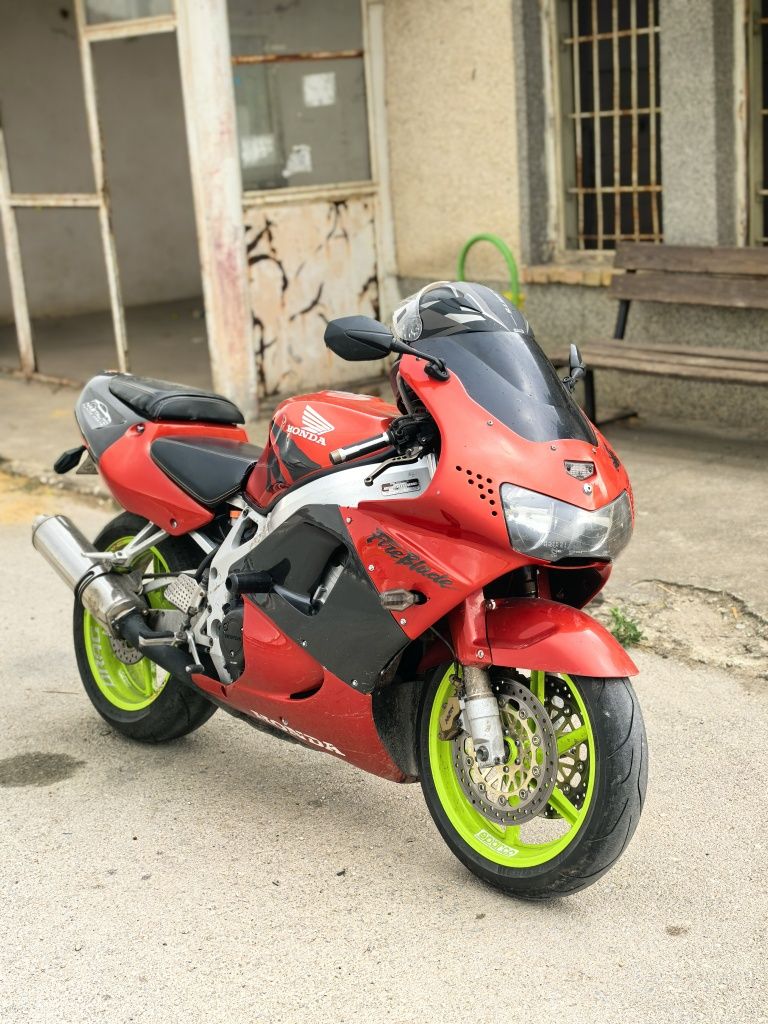 Honda cbr 919rr 130hp