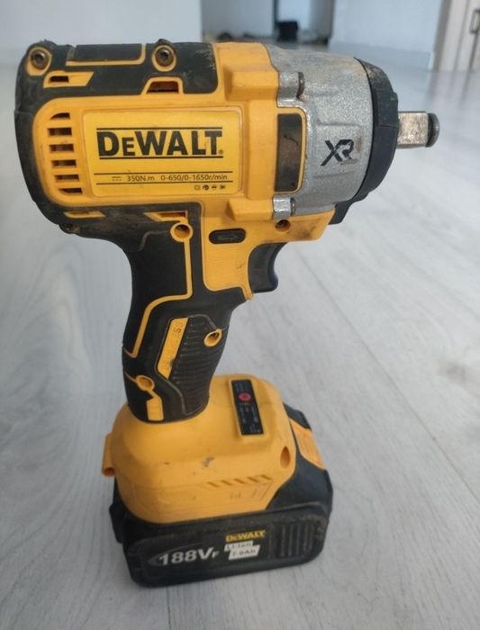 Продам гайковерт шуруповёрт DeWalt , 188V, Brushless