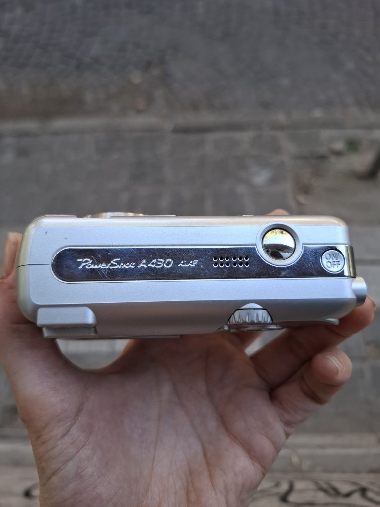 Компактен дигитален фотоапарат CANON Powershot A430