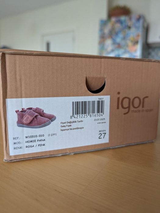 Нови Пантофи Igor 27