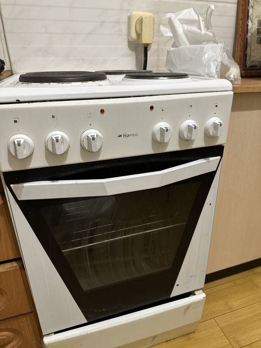 Продам плиту с духовкой, холодильник, стол