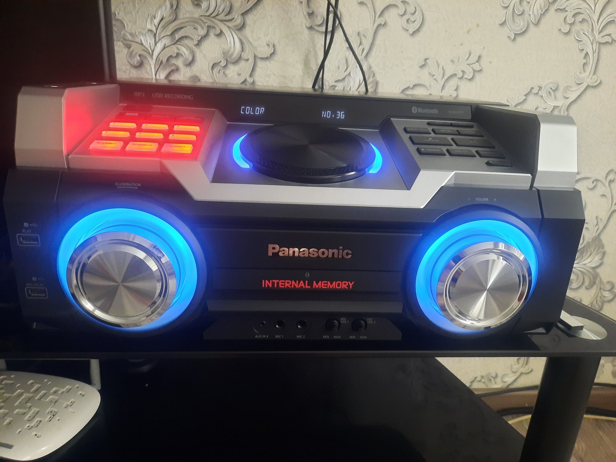 Продам мощную четырёхполосную музыкальную систему Panasonic 770 max