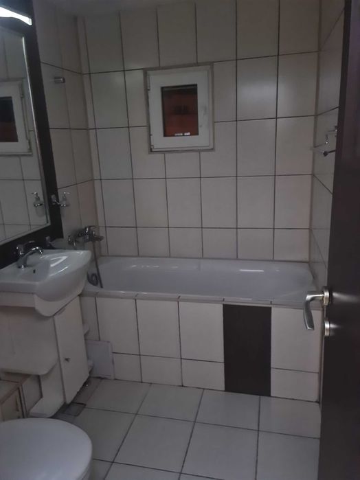 Închiriez apartament