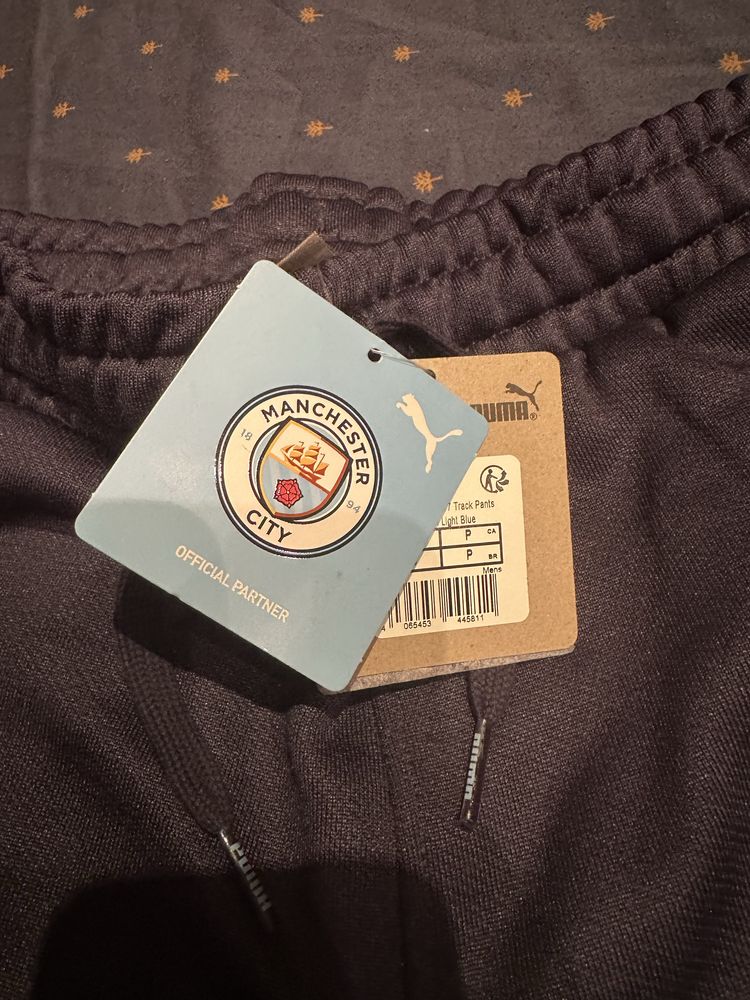 Продавам спортен анцунг на Манчестър Сити classic tracksuit