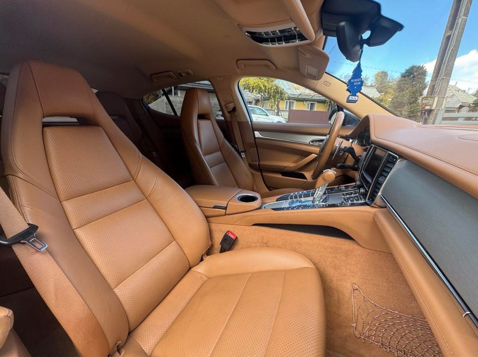 Porsche Panamera E-Hybrid Plug-in/Model 2015/Euro6/421cp/VARIANTE