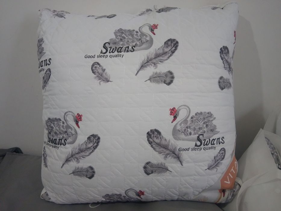 Подушки размер70*70см  пара 8000 тг