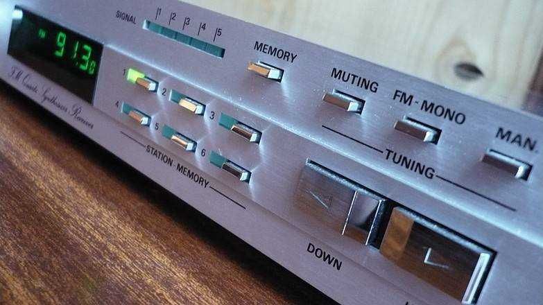 Receiver Grundig SR1000