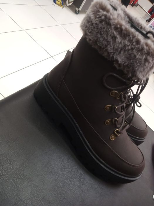 Ghete îmblănite dama