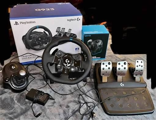 Vand volan Logitech G923 cu TrueForce + Schimbator