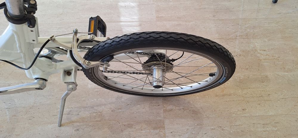 Bicicleta plabila Giant din aluminiu model deosebit