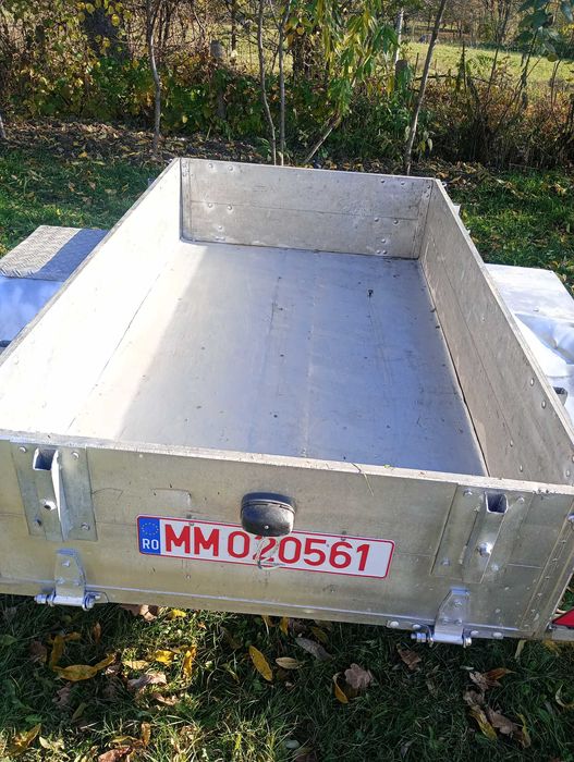 Vând remorca 1200 kg  aluminium cu acte