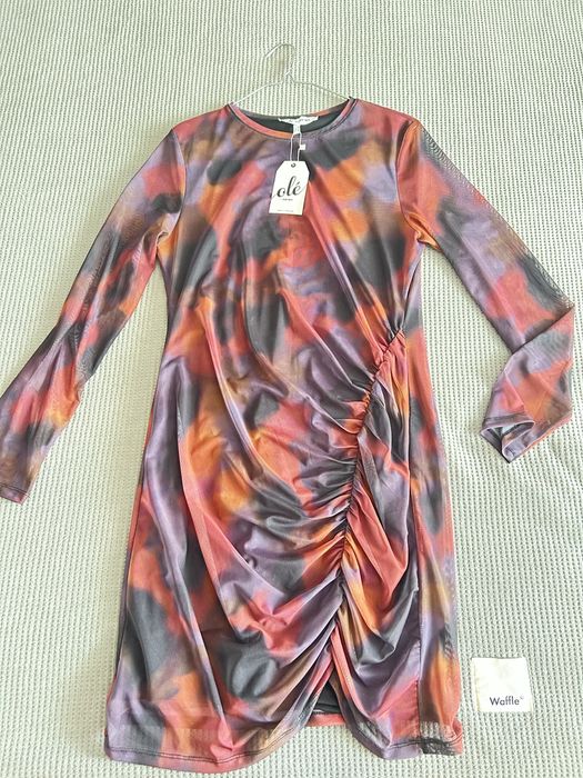 Продам новое платье