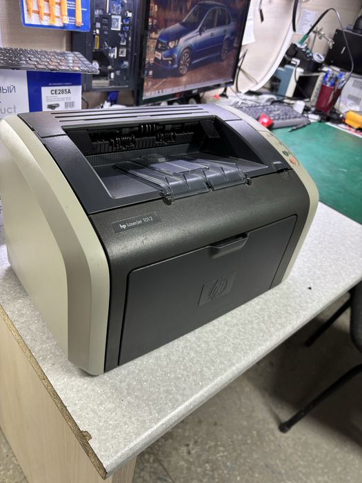 Продается принтер HP LJ1012