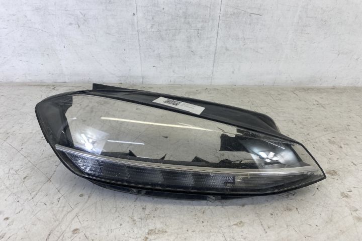 Оригинален десен фар / Originalen desен far Фолксваген ВВ Голф 6 / Vol