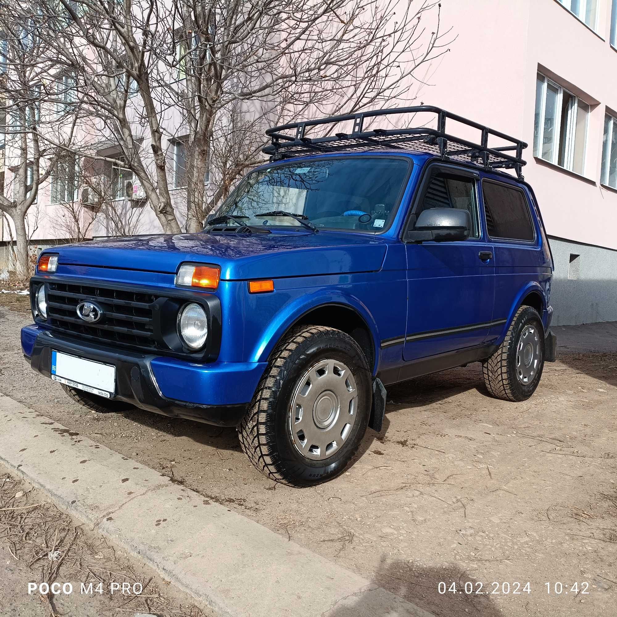 Джанти със зимни гуми за ЛАДА НИВА.