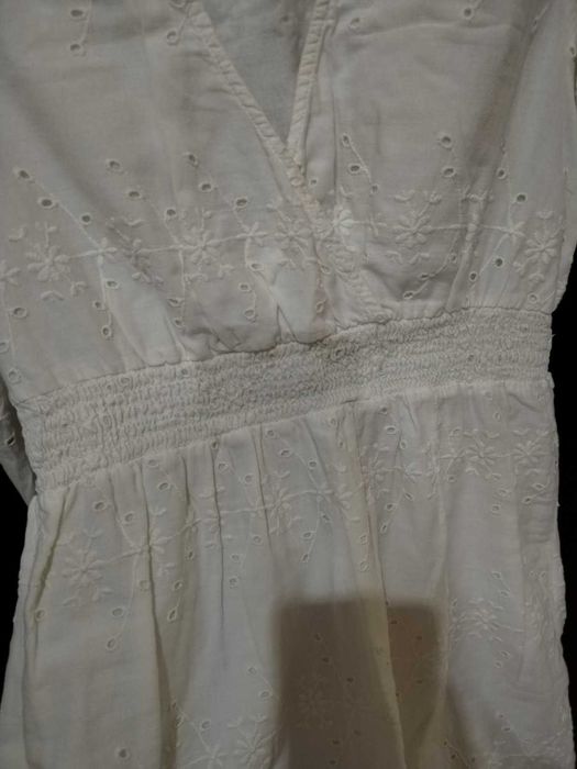 Рокля с изрязан гръб,рокля с 3/4 ръкав