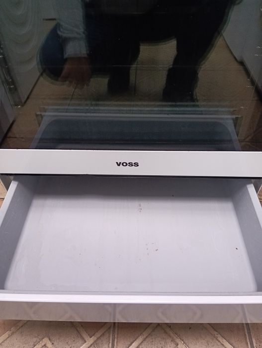 Свободно стояща печка с керамичен плот Voss с 2 години гаранция!