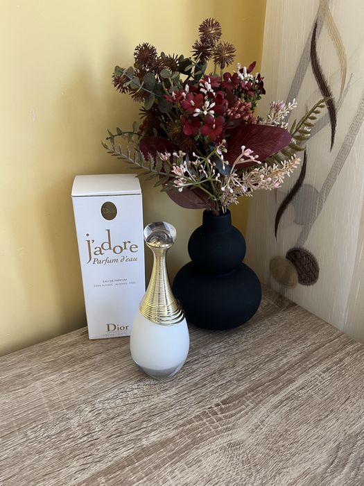 Дамски парфюм Christian Dior J`adore Parfum D`eau White