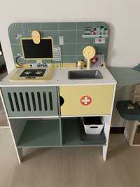 Clinica din lemn pentru copii