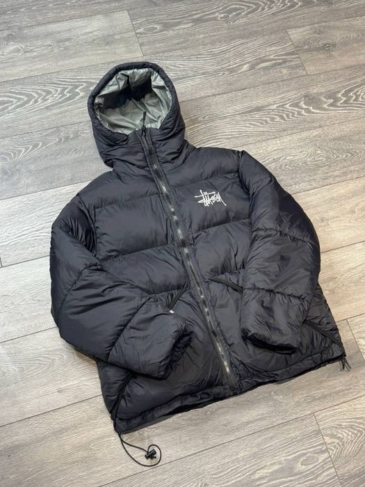 зимний пуховик Stussy отдам реальному покупателю!