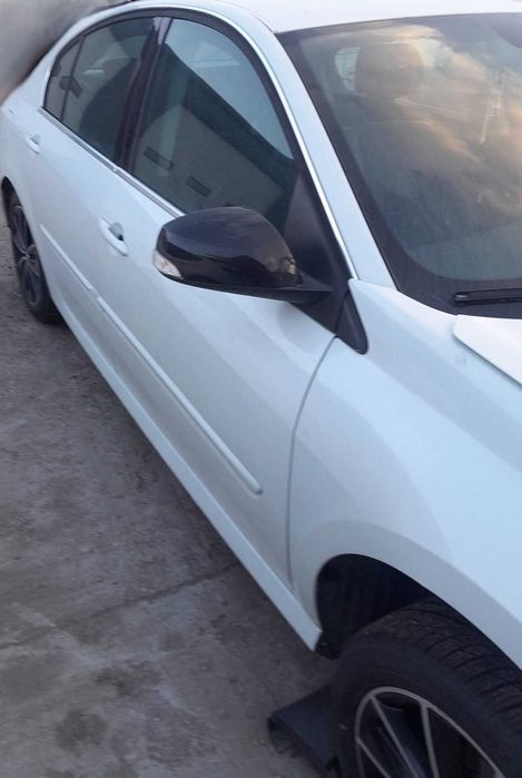 Vând piese Renault Laguna 3