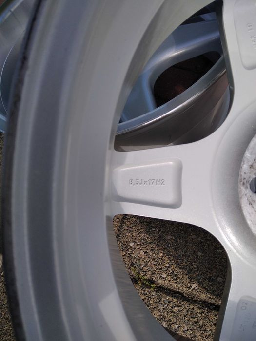 " BROCK B1 " - 8.5J x 17  -  10J x 17 - 5 x 120 БМВ BMW