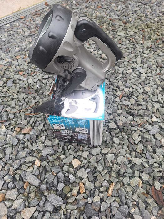 Lanternă  cu acumulator AKKU-Handstrahler, portabilă, puternică